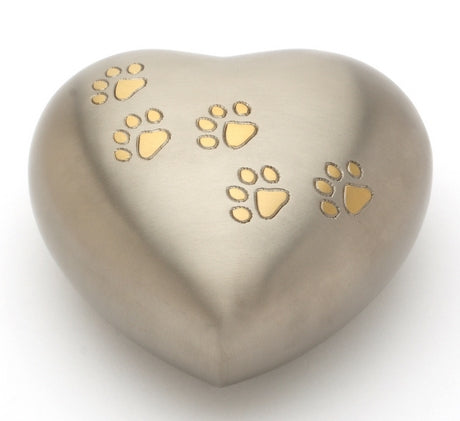 COMMEMORATE THE LIFE OF YOUR PET WITH FINE QUALITY PET CREMATION URNS FOR ASHES